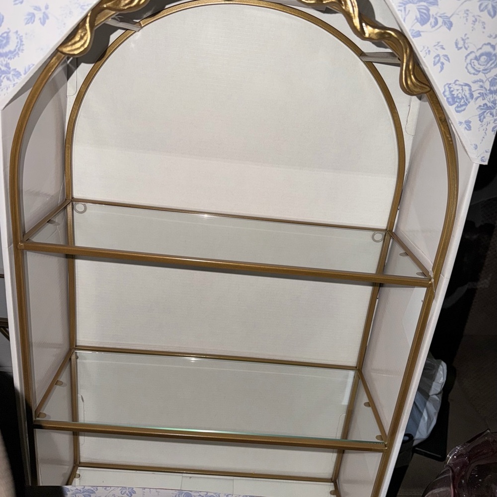 Brand new VIRAL Vivianne Taylor bow shelf